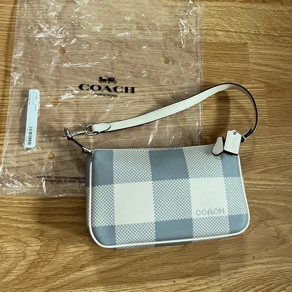 NWT Coach Nolita 19 Baguette Mini Purse - Picture 3 of 4